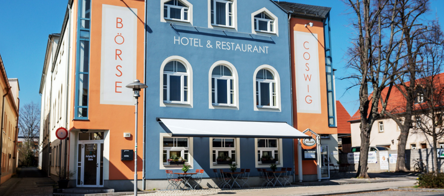 Komplette Außenansicht Börse Coswig